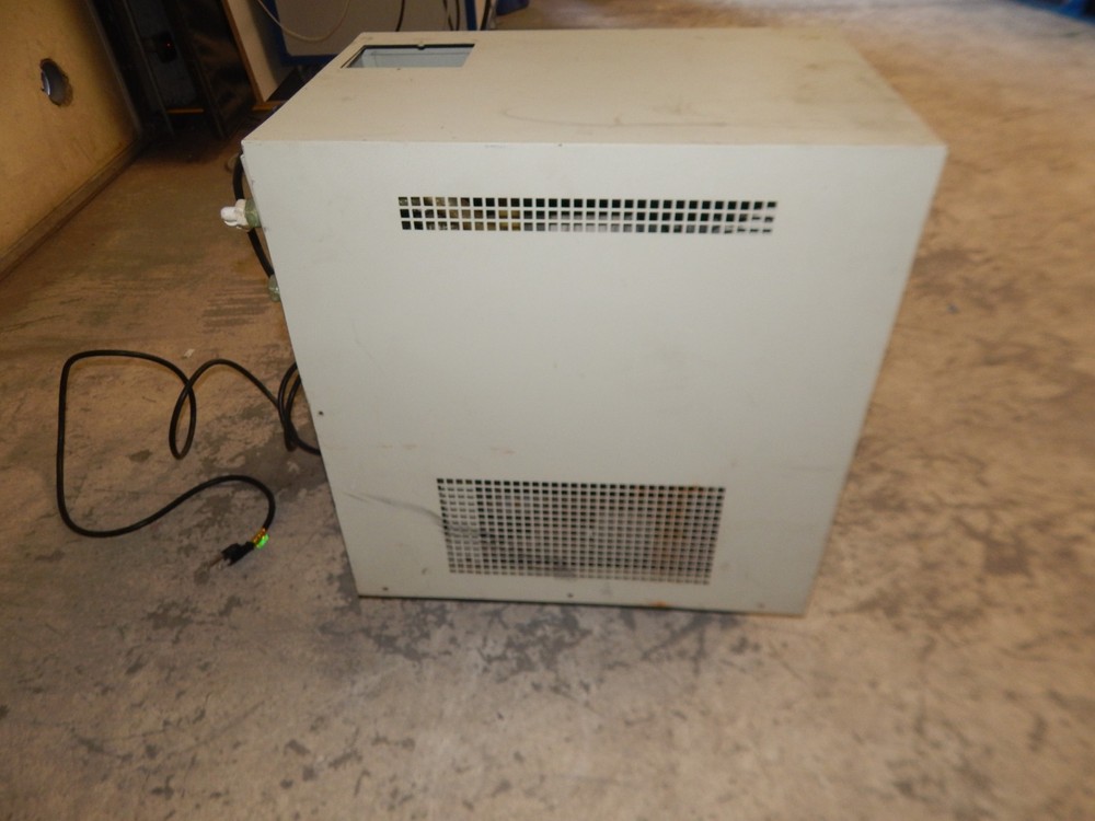NESLAB CFT-33 REFRIGERATED RECIRCULATING CHILLER (#4575)