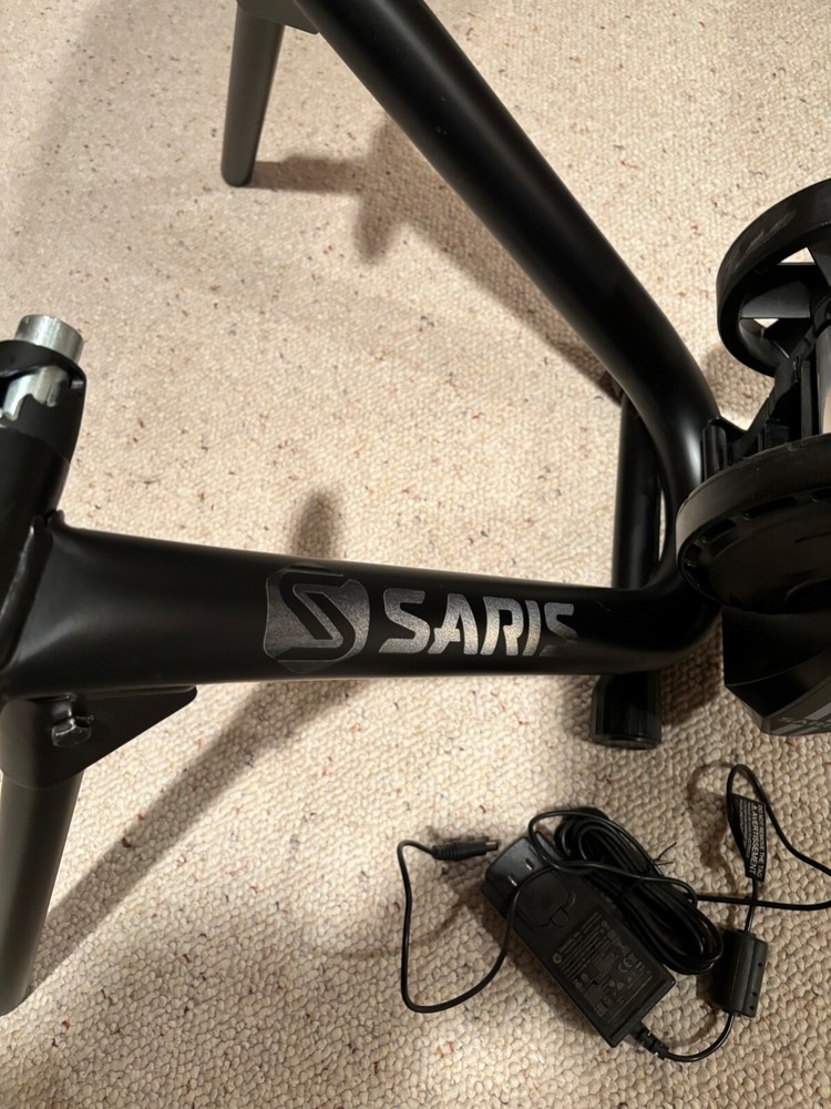 SARIS M2 smart trainer cycling