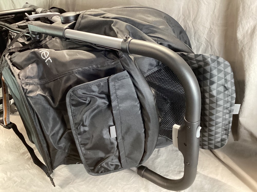 Summer 3Dpac CS Compact Fold Stroller Black - Missing Cup Holder