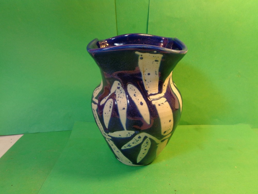 Art Pottery 5 5/8" Vase, Bamboo Pattern, Signed (Used/EUC)