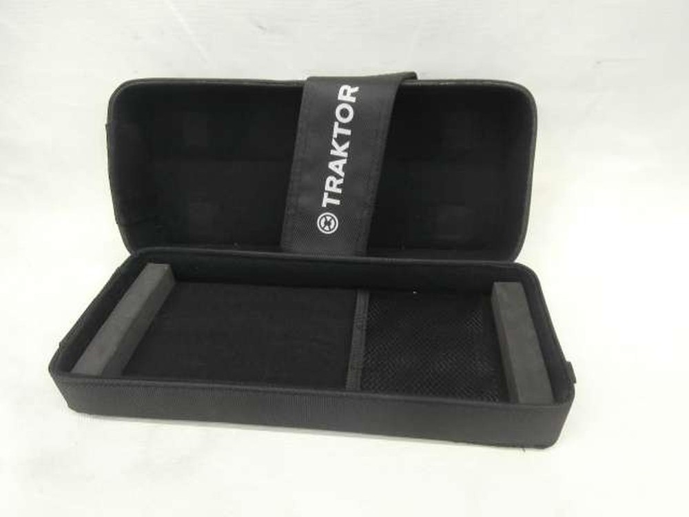 Native Instruments TRAKTOR KONTROL Z1 DJ Mixer Controller Effector