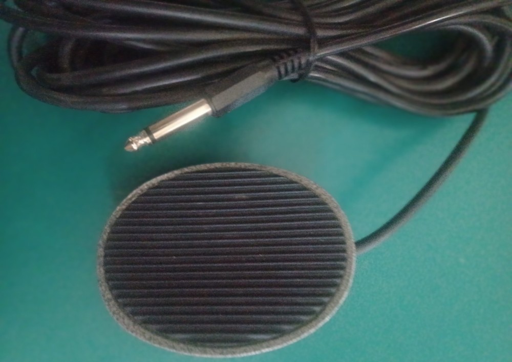 VOX Foot Switch. Push button switch.