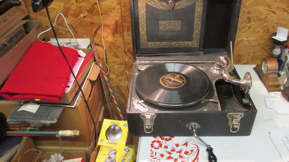 Antique Cecilian Melophonic Wind Up Record Player