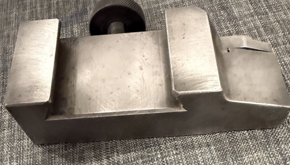 Aloris CA 12 Lathe Holder for Carbide Triangular Inserts See Pictures