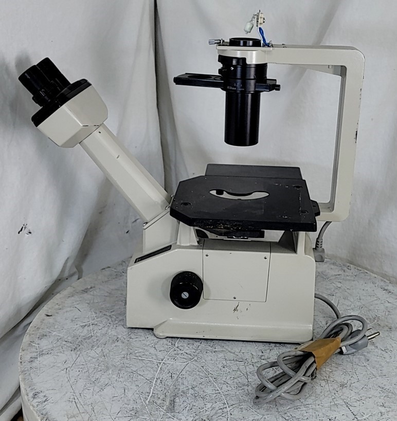 NIKON TMS 213836 Inverted Microscope/Phase Contrast SEE NOTES