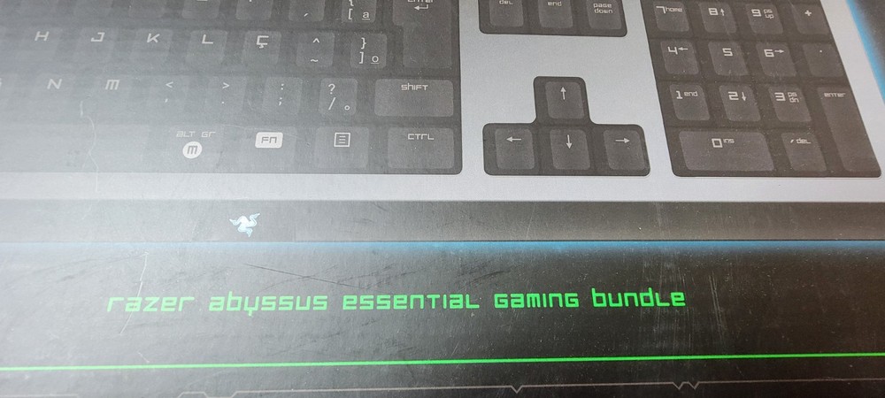 Raser Abyssus Essential Gaming Bundle (Keyboard And Mouse)