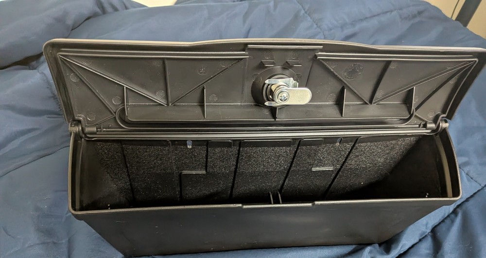 Classic Lockable Wall Mount Mailbox