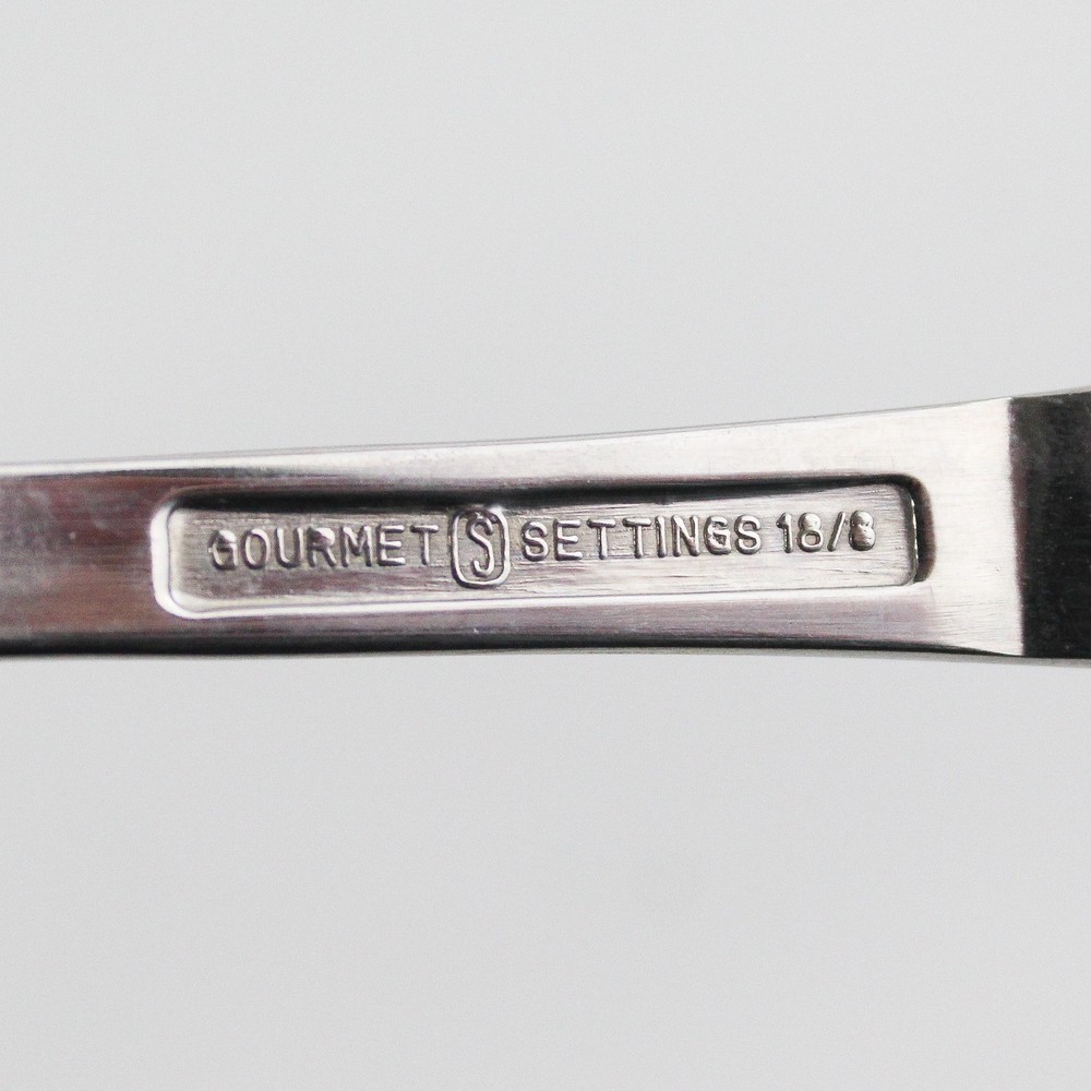 Gourmet Settings Rare HTF Unknown Pattern 18/8 Stainless Serving Fork 9"