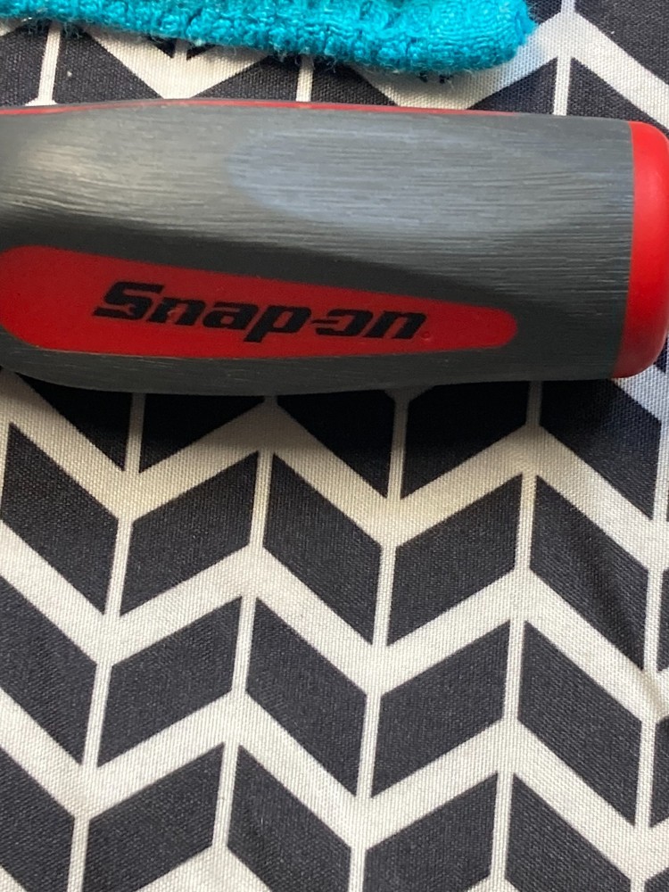 Snap-on™ Instinct Red hard Handled 6-piece Screwdriver