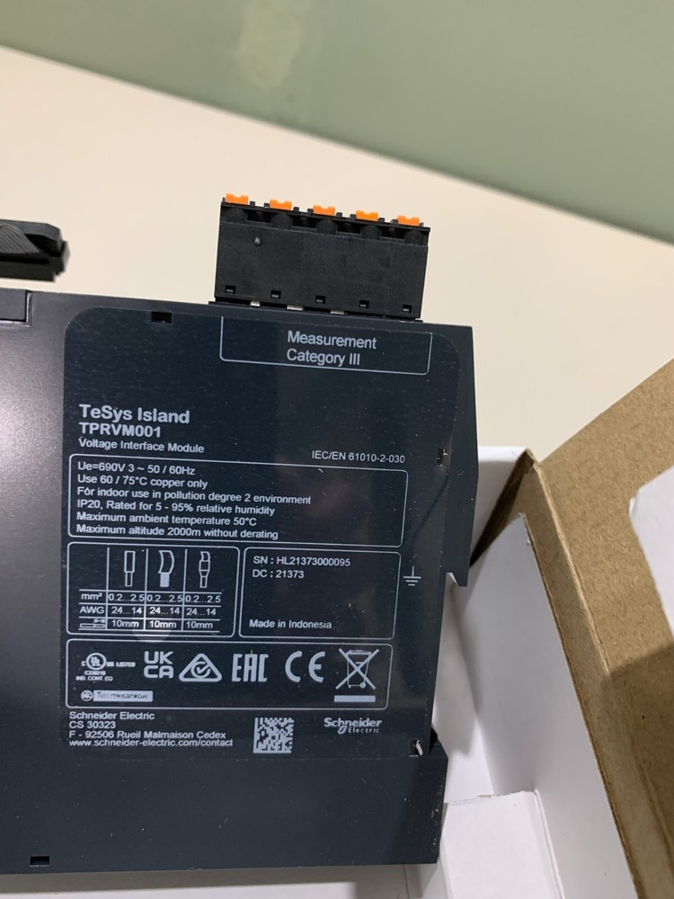 Schneider TPRVM001 Voltage Interface Module Tesys Island