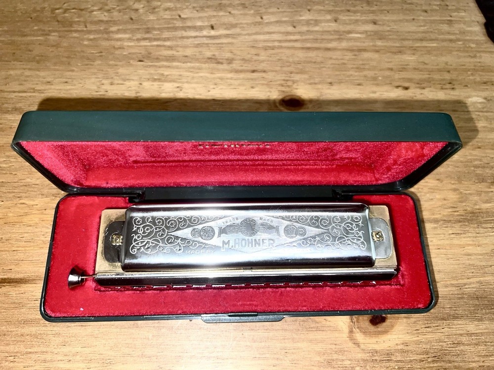 Hohner Chromonica 270 Harmonica in With Case