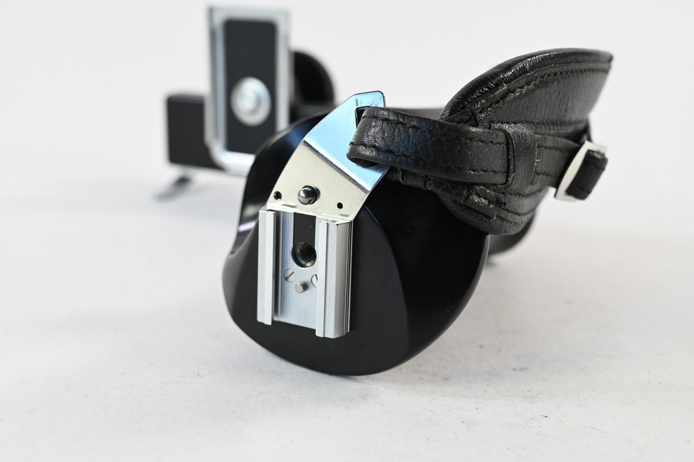 Hasselblad Flash Bracket Left Hand Grip #G256