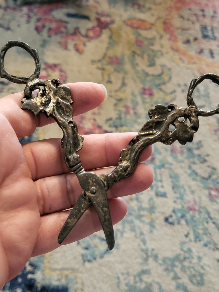 Vintage Silver-plated Grape Shear With Ivy And Grapes