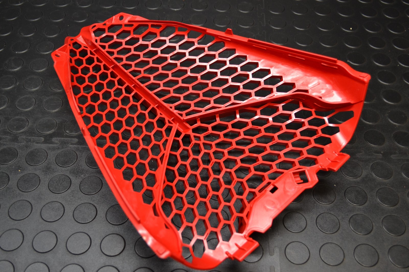 2013-2023 YAMAHA RAPTOR 700 OEM GRILL RADIATOR GUARD RED PLASTIC 🔥FASTSHIP🔥
