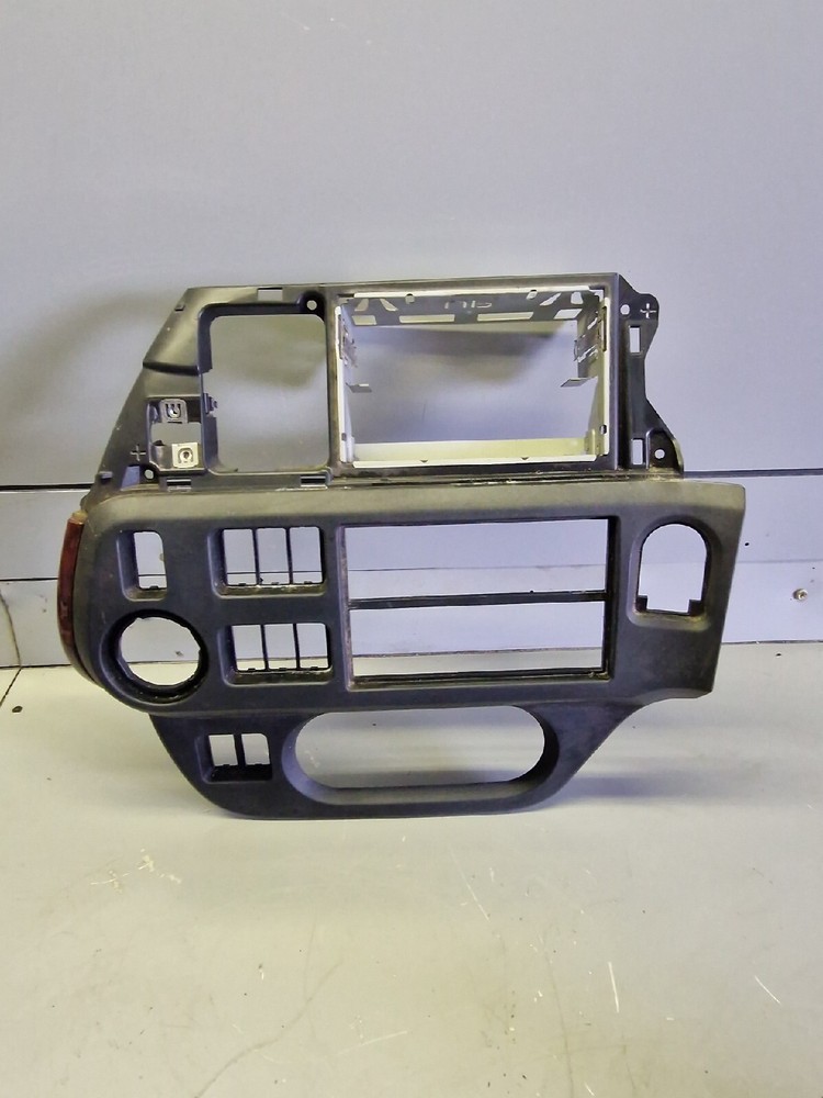 DAF XF 106 DASH RADIO TRIM