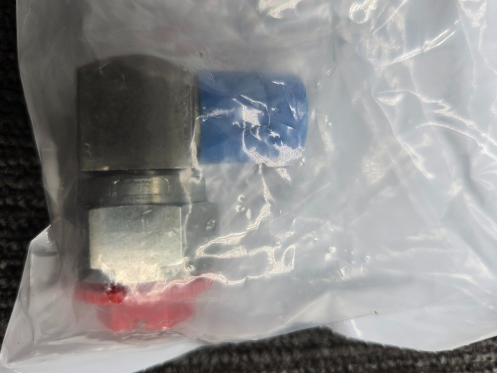 RED DOT 75R5768 Compressor Service Valve