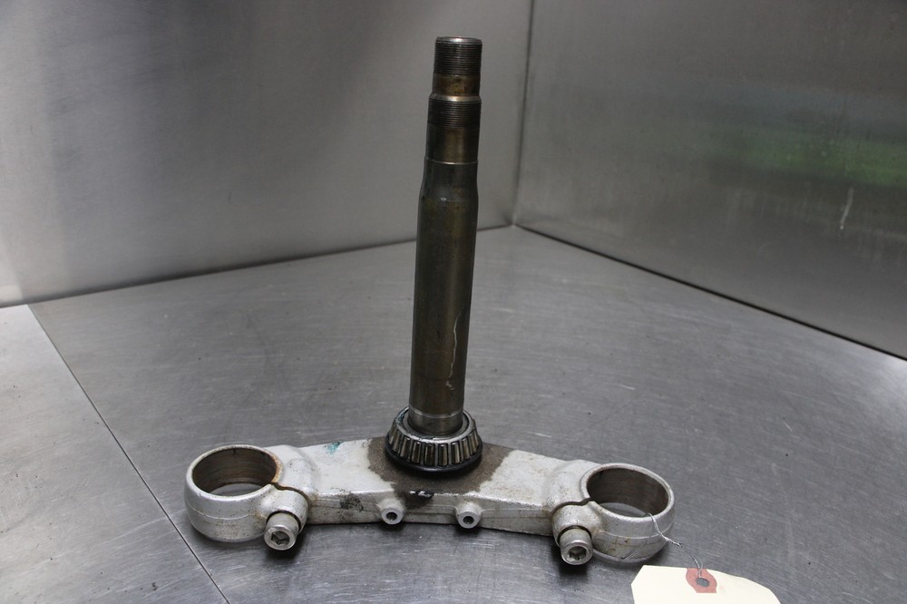 98-04 TRIUMPH SPRINT Lower Triple Tree Clamp