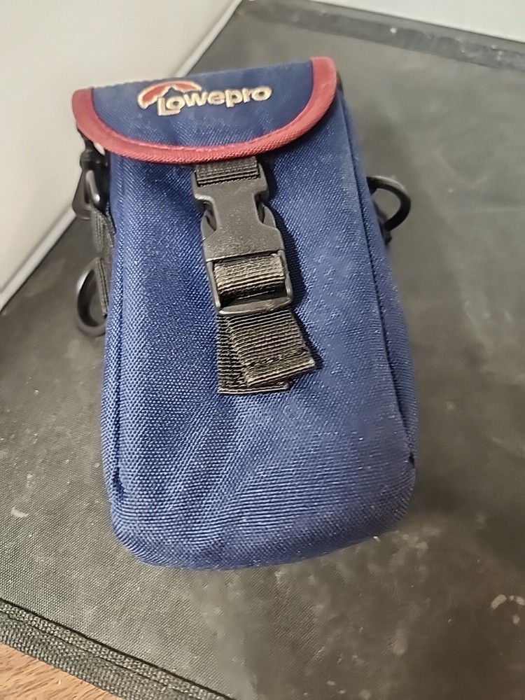 Lowepro AF 2 blue Compact Digital Camera Bag Pouch AF2