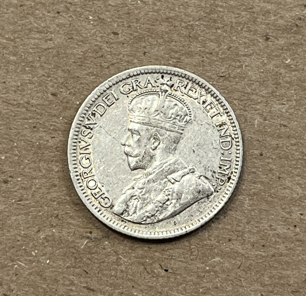 1934 Canada silver dime Lot C38