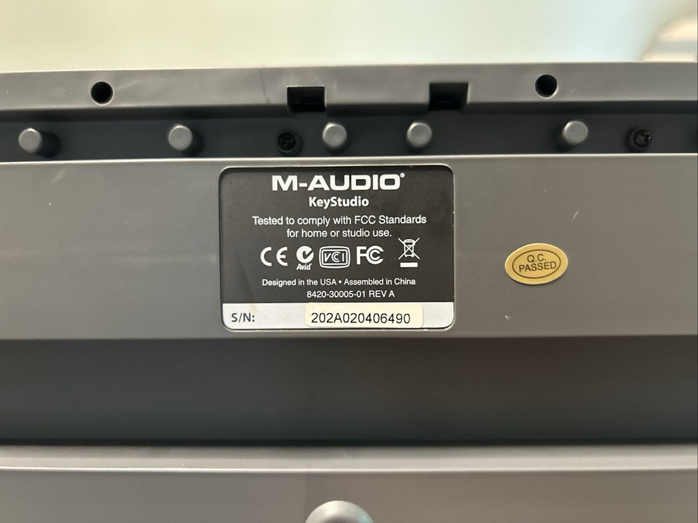 M-Audio KeyStudio 49-Key USB Midi Keyboard