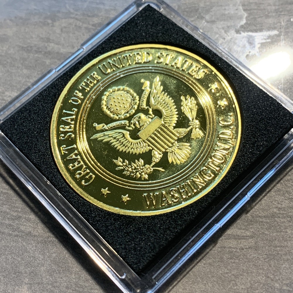 UNITED STATES CENTRAL COMMAND (CENTCOM) Challenge Coin United States DOD w Case