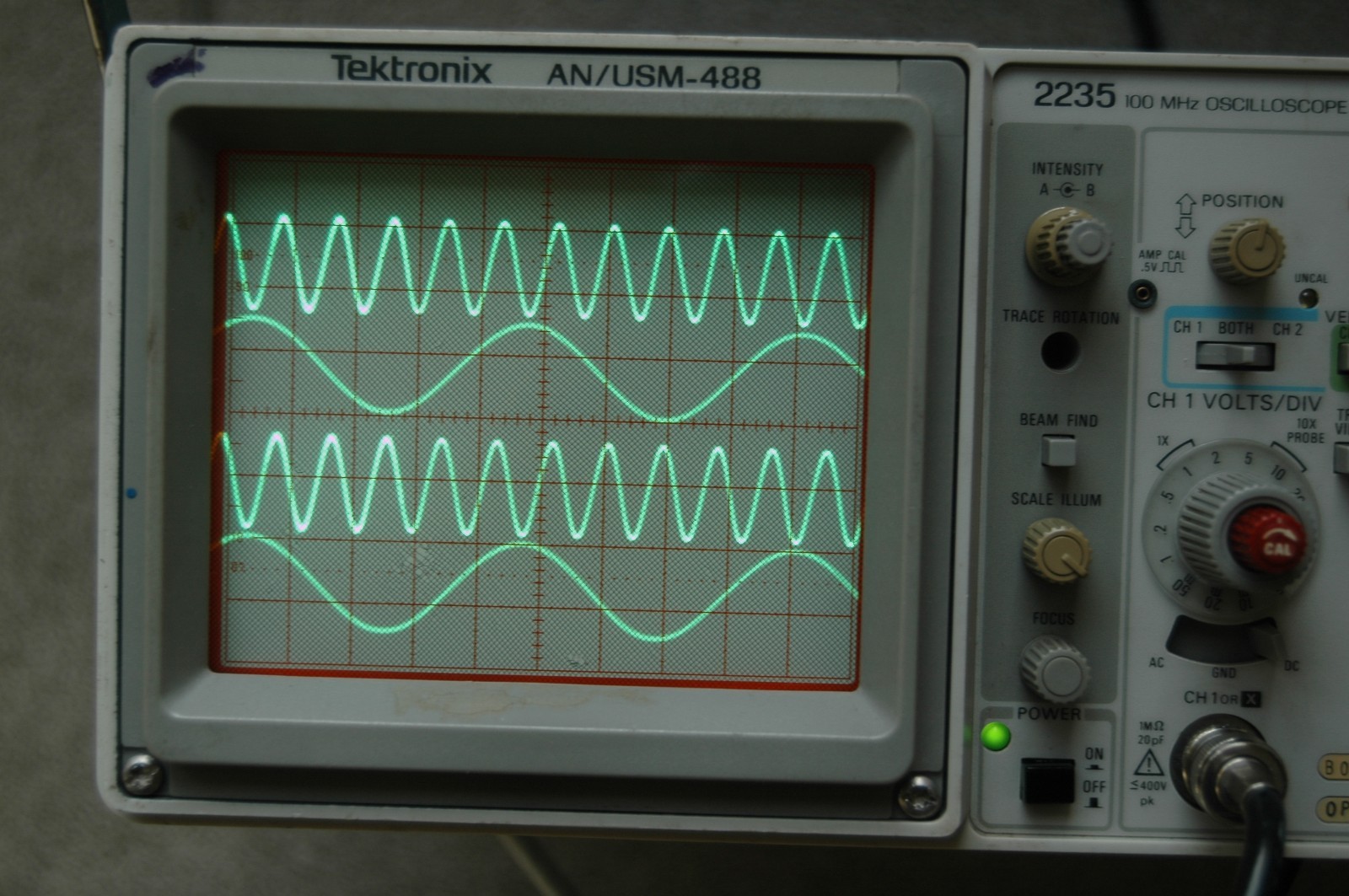 Tektronix 2235 AN/USM488 100MHz Oscilloscope, Two Probes, Power Cord Refurbished