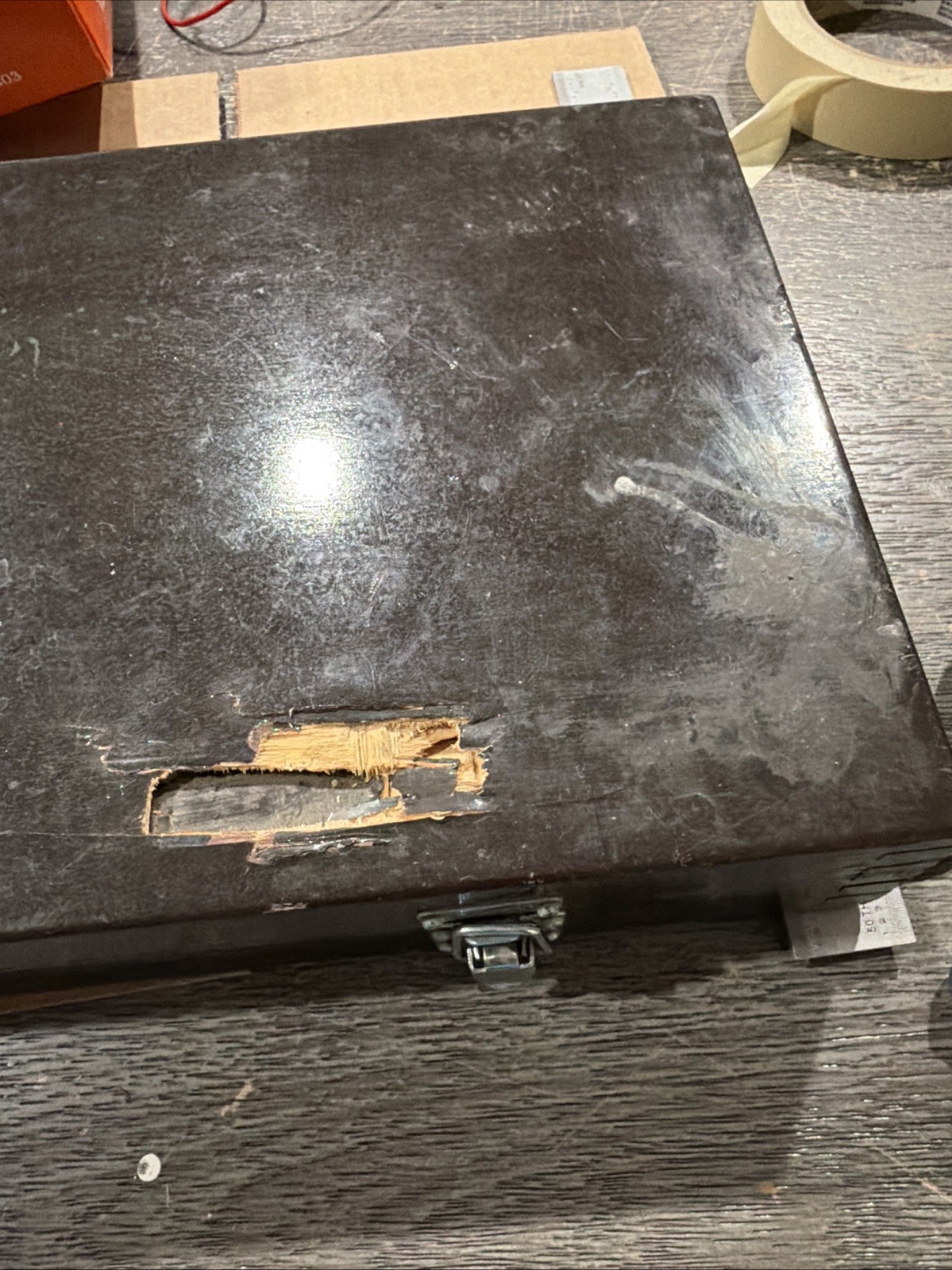 gauge block set 81 piece block set unknown maker wood case complete crack on top