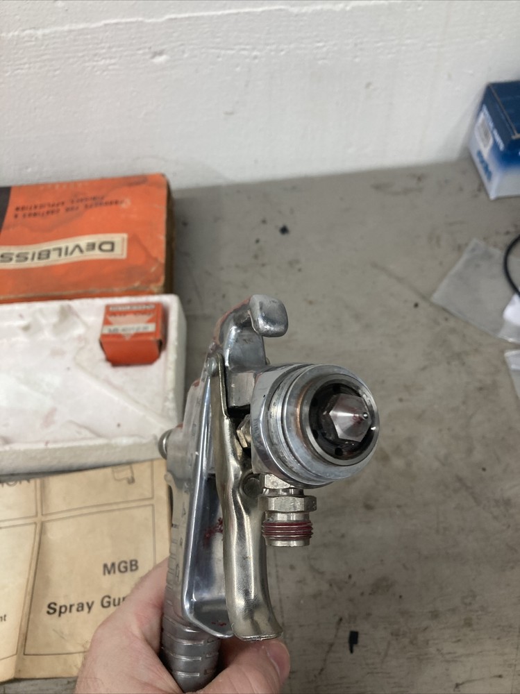 DeVilbiss Spray Gun MGB 501 Paint