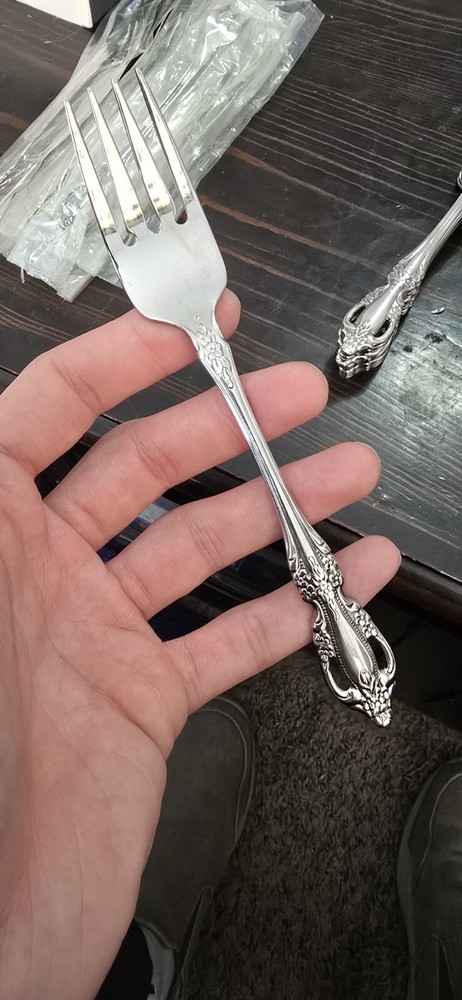 vintage oneida flatware set