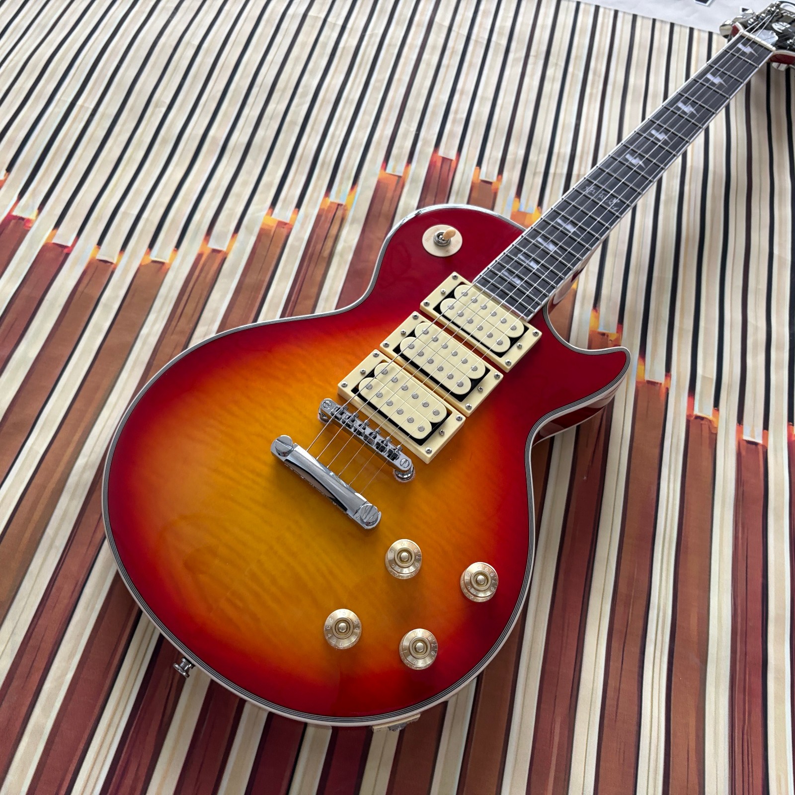 1997 Ace Frehley Signature Les Paul Custom! Cherry Sunburst solid Mahogany Body