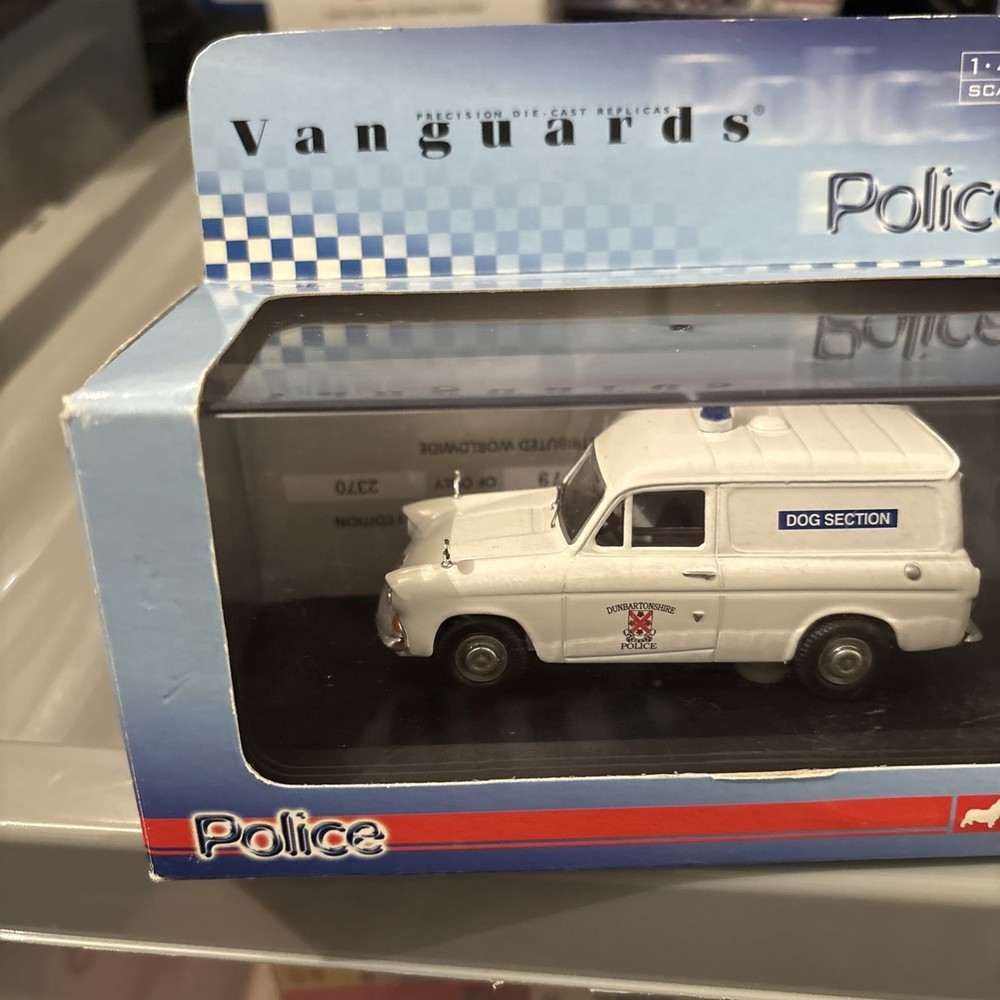 VANGUARDS VA00417 FORD ANGLIA VAN
