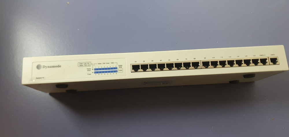 Dynamode SWitch 16,16-Port 10/100 Ethernet Switch, Network Equipment
