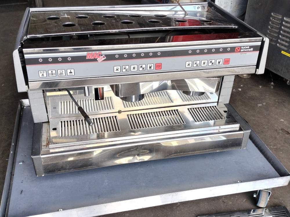 Nuova Simonelli MAC Cup V Espresso Coffee Cafe Machine - Scratch N Dent