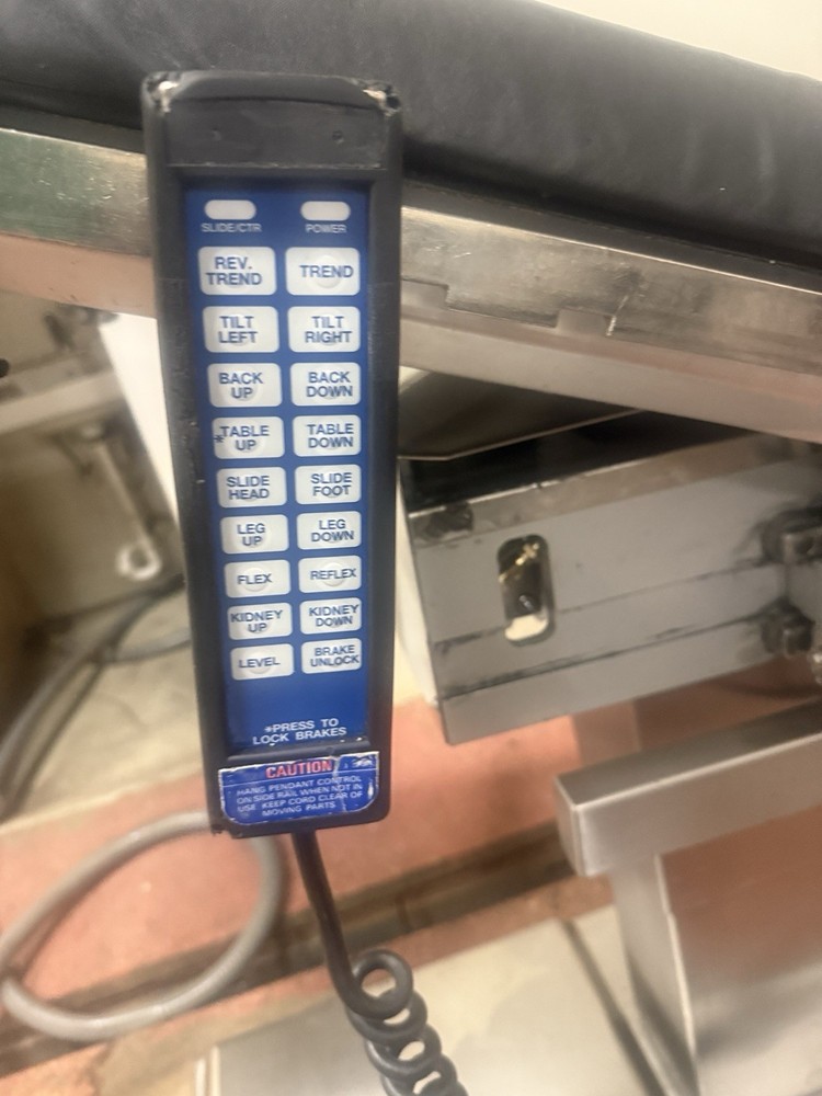 Skytron 3500 Elite OR Table With Controller