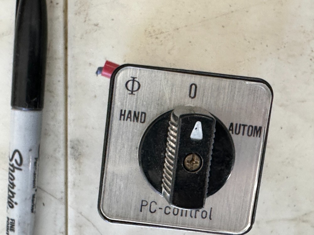 Kraus & Naimer Handheld Automatic Rotary Switch CG10