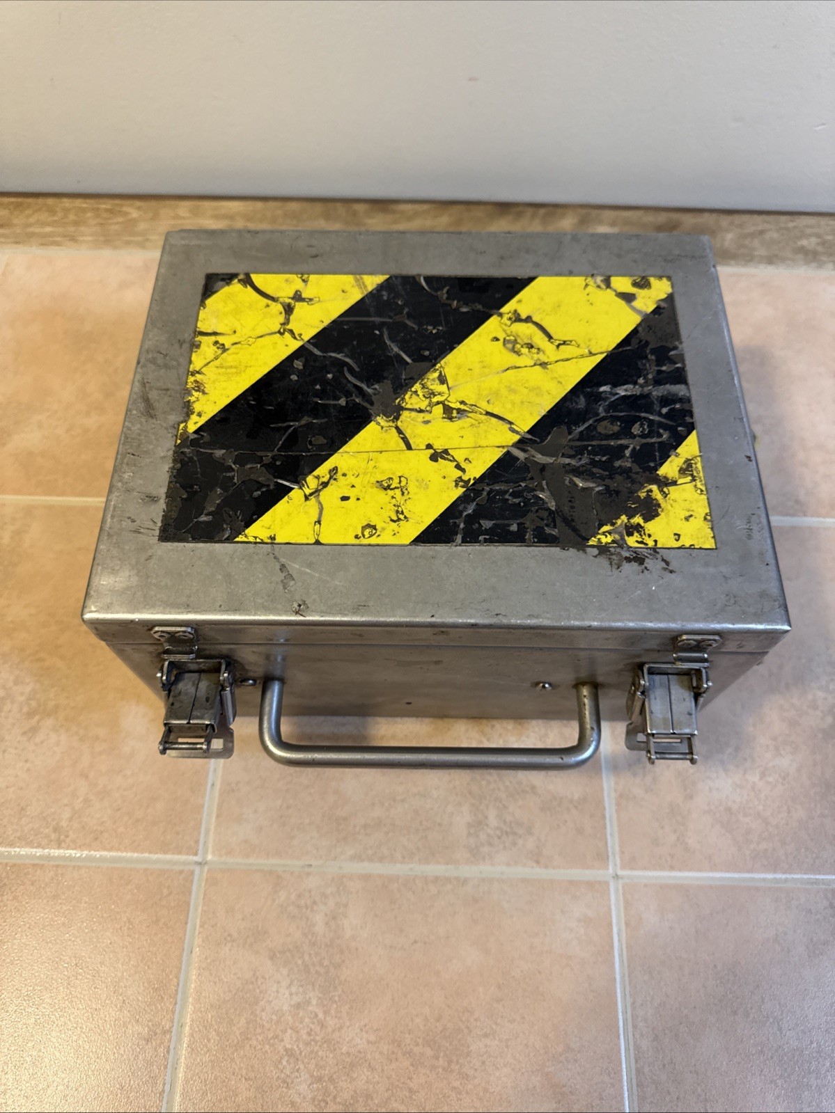 REO BM75- 10z Electric Blasting Machine