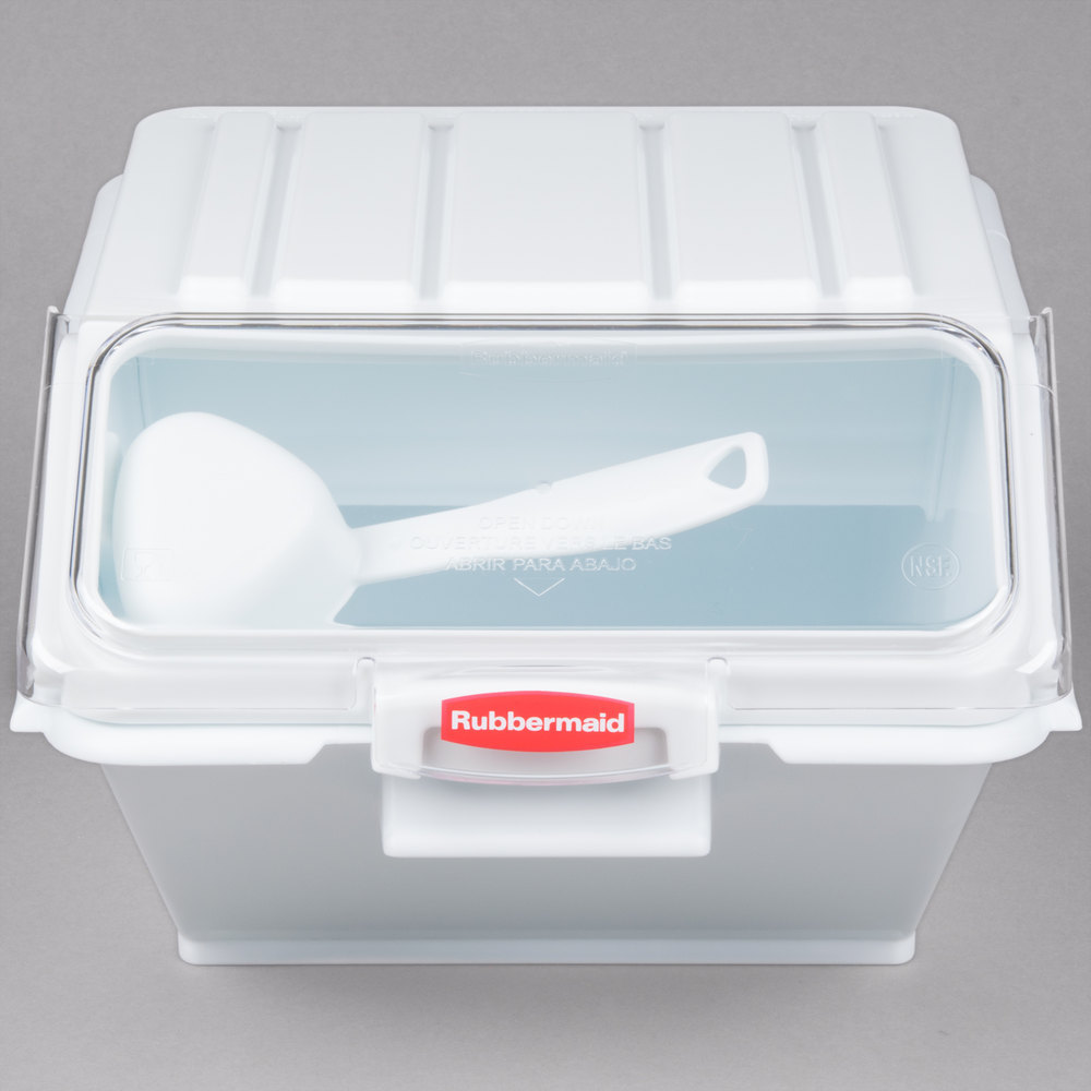 Rubbermaid 9G60 40 Cup ProSave Shelf Ingredient Bin with 1/2 Cup Measuring Scoop