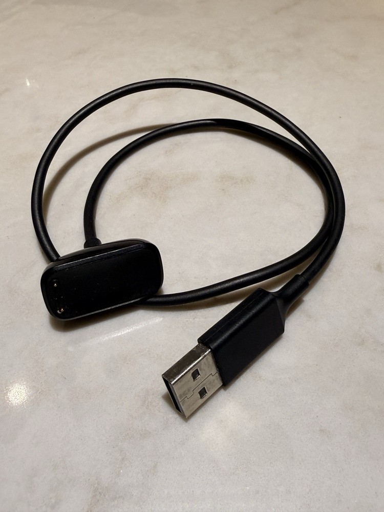 Fitbit Luxe Charging Cable - Black (FB180RCC)