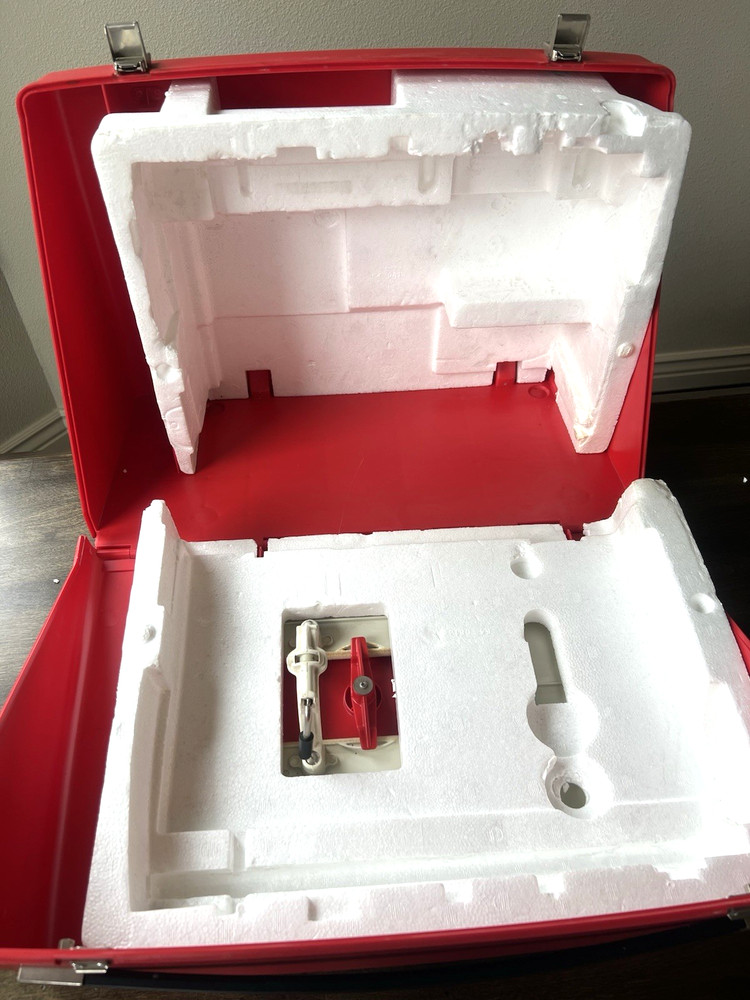 Bernina 830 Record Sewing Machine Bundle - Feet, Cases, Extension & Guide +