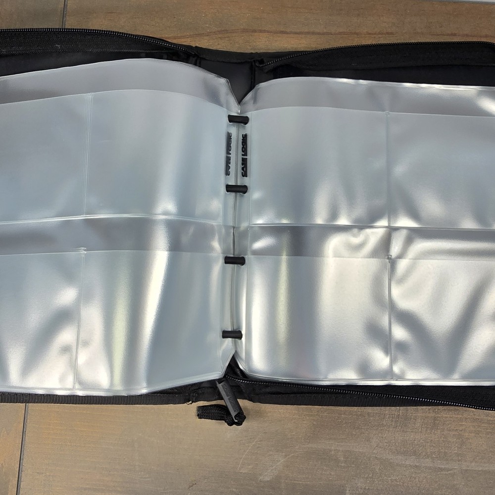 Case Logic 3.5 Floppy Disc Binder Holds 40 Disc.