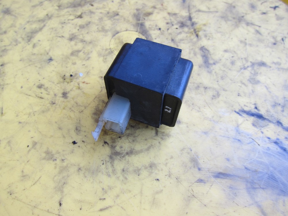1995 Suzuki GS500 E OEM RELAY