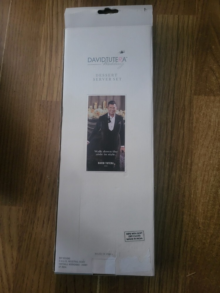 David Tutera cake serving set