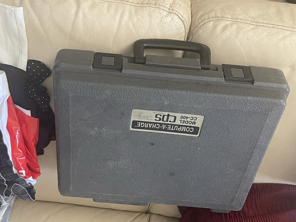 CPS CC-400 Compute-A-Charge Automatic Precision Charging and Recovery Computer .