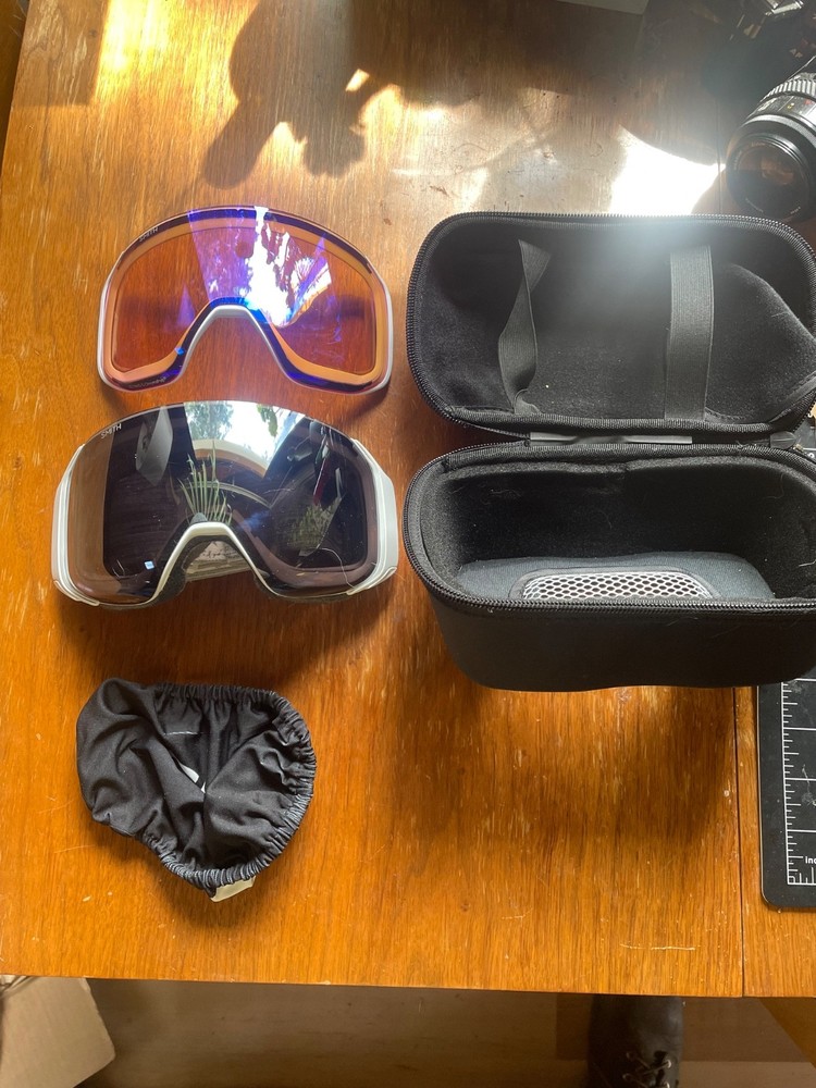 smith 4d mag s white ski goggles