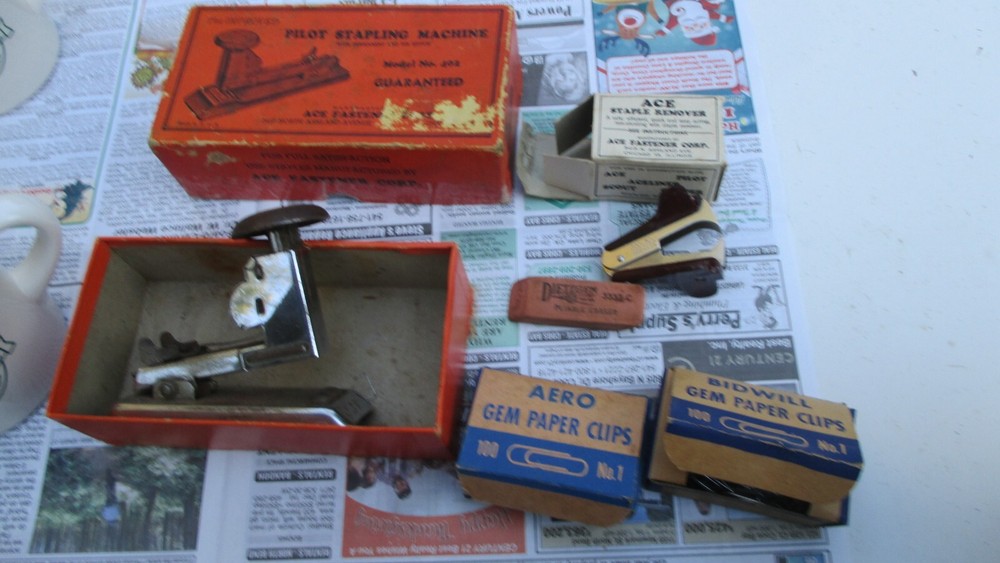 Vintage Pilot Stapling Machine Stapler Model 402 PLUS