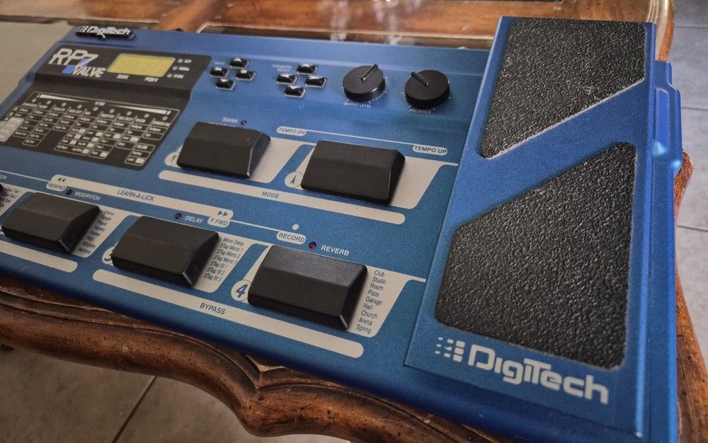 Digitech RP7 Valve Guitar Tube Multi Effects Processor - CIB