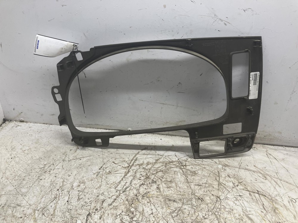 2012-2027 Kenworth T680 Dash Panel - Used