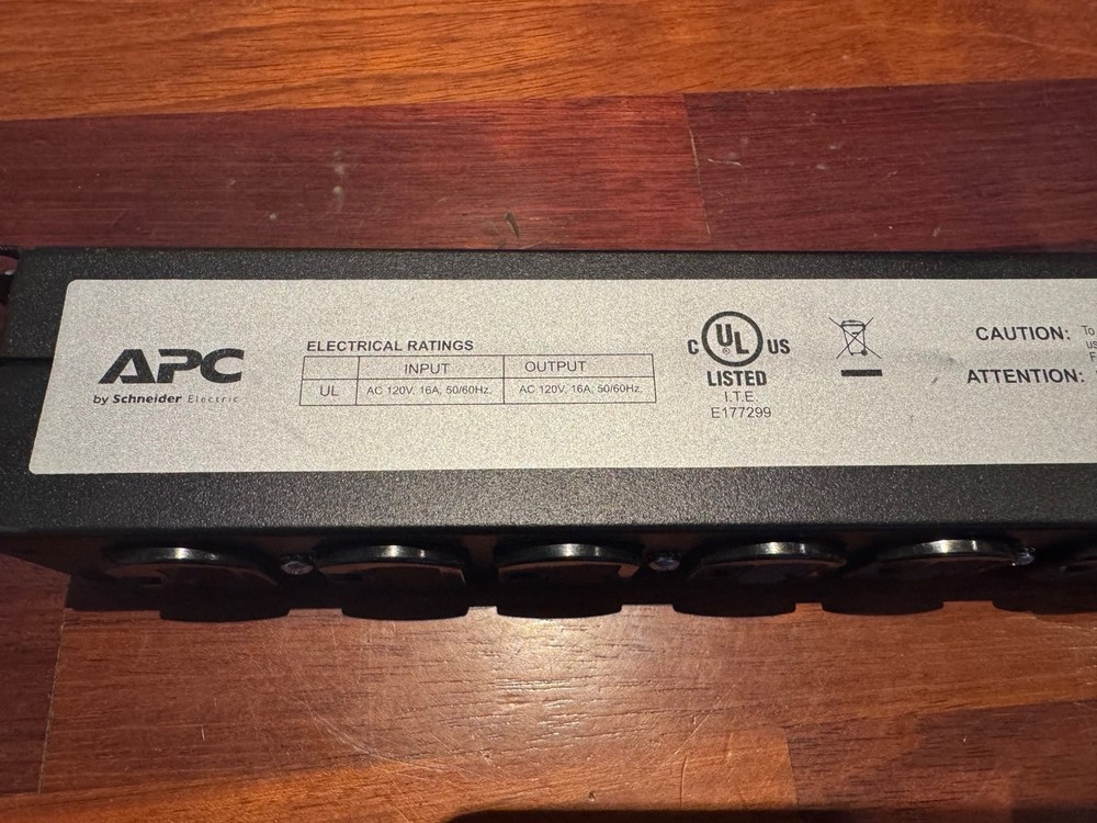APC Basic Rack 2.4kVA PDU AP9563 Power Distribution Unit - by APC