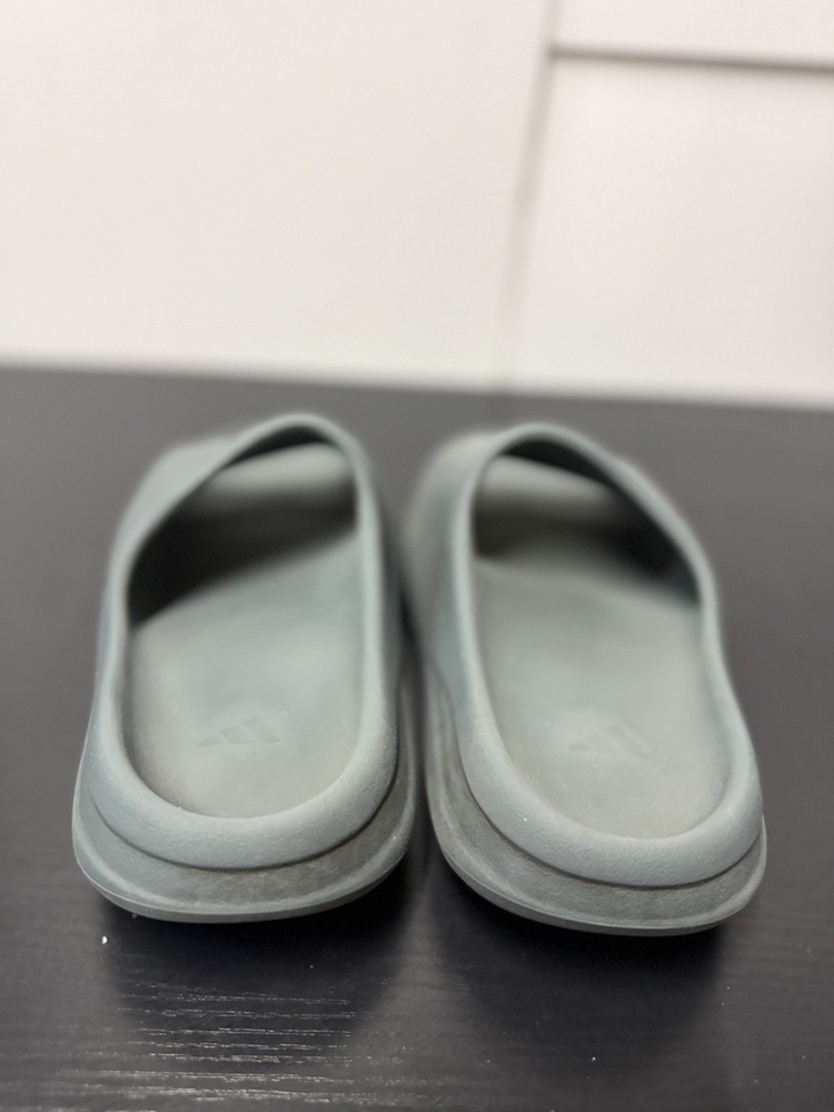 Yeezy Slide Slate Grey - Sizes 9 (100% Authentic)