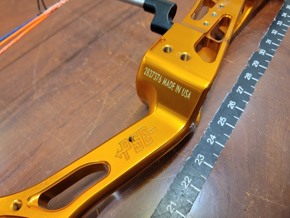 PSE Citation 40 RH Target Archery Compound Bow, Evolve Cam System 28" 60lb Draw